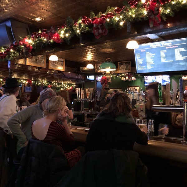 Photo prise au Pippin&#39;s Tavern par Nate F. le12/14/2018