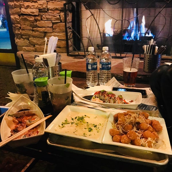 Get a seat on the couches in front of the fireplace if you can! Their sushi was actually really good and we did their cheesy tots, they were ok.. great service too! 👍🏽