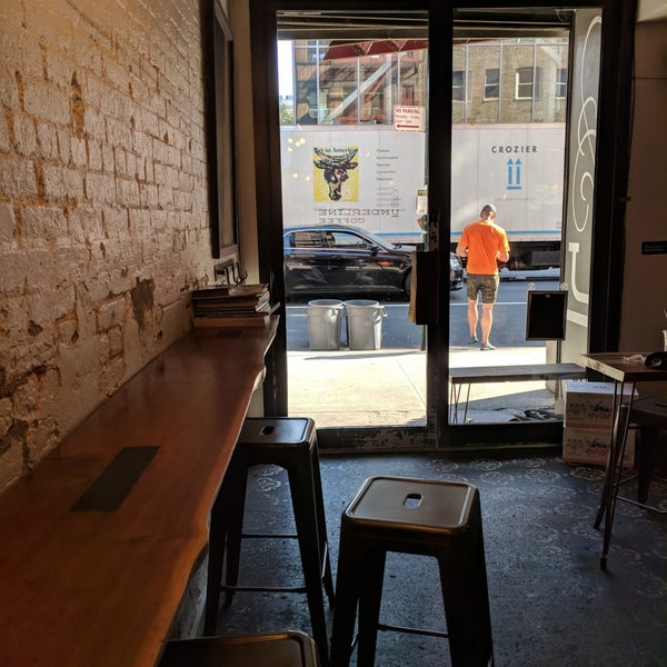 6/21/2018 tarihinde Tiffany T.ziyaretçi tarafından Underline Coffee'de çekilen fotoğraf