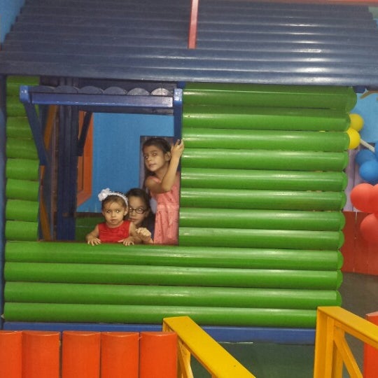 Foto tomada en Navegando Parque Infantil  por Rochi A. el 3/30/2014