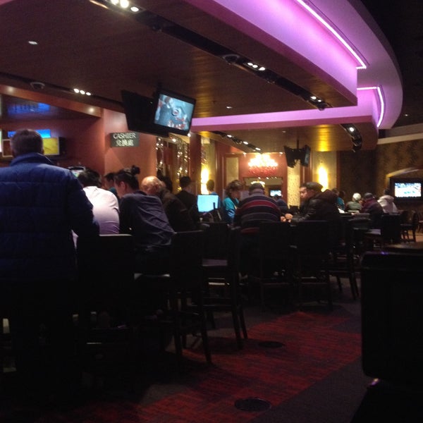 Foto diambil di Starlight Casino oleh Krista&#39;s P. pada 12/27/2015