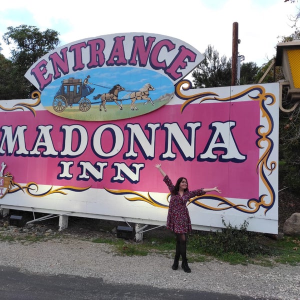 Das Foto wurde bei Madonna Inn von La Marquesa am 1/16/2022 aufgenommen