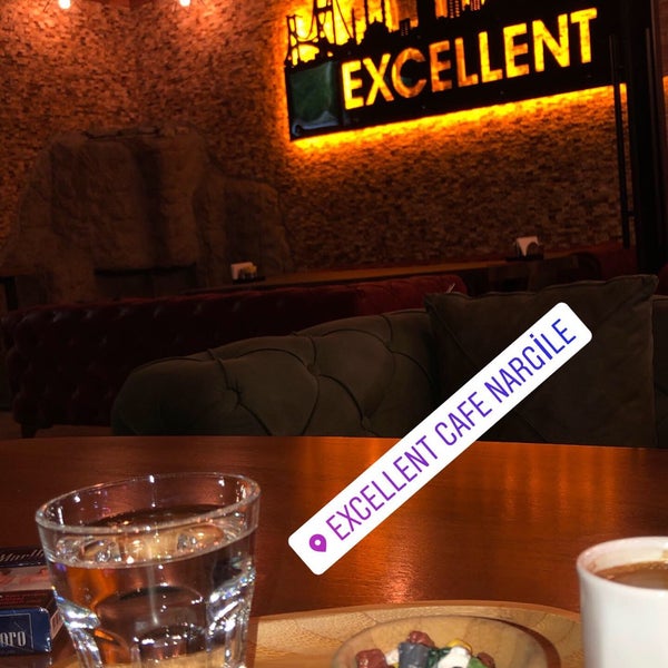 Foto diambil di Excellent Cafe &amp; Nargile oleh Mert A. pada 11/13/2018