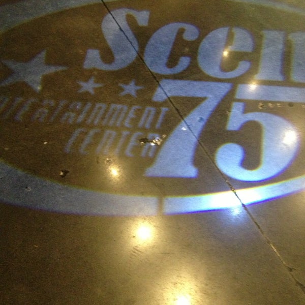 Photo prise au Scene75 Entertainment Center par Casey R. le2/23/2013