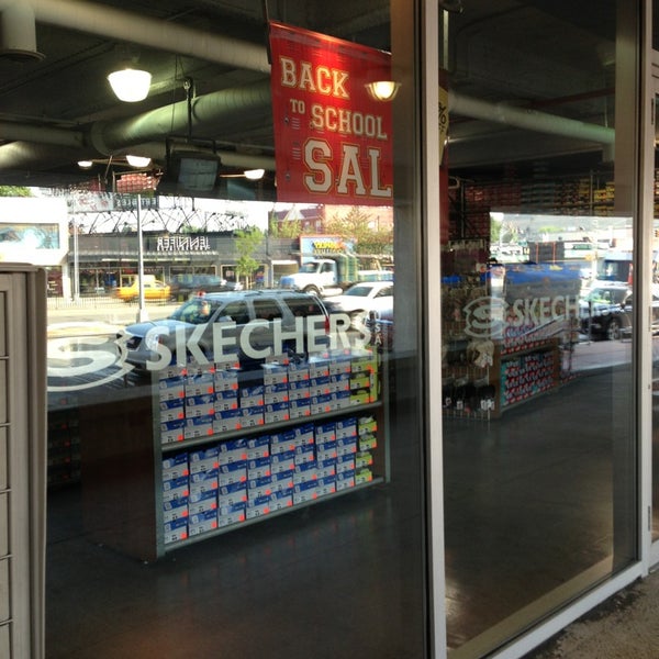 skechers queens blvd