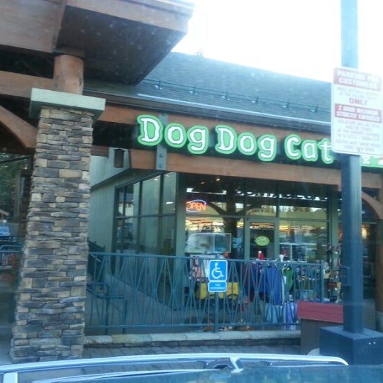 11/23/2012 tarihinde Bren Z.ziyaretçi tarafından Dog Dog Cat'de çekilen fotoğraf