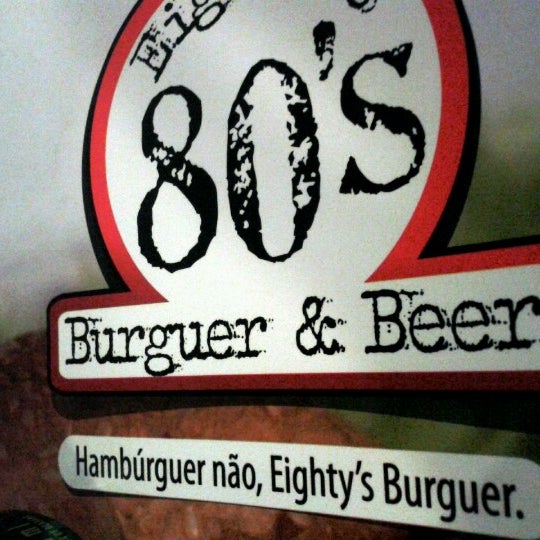 Foto tirada no(a) Eighty&#39;s Burguer &amp; Beer por Guilherme M. em 10/4/2012