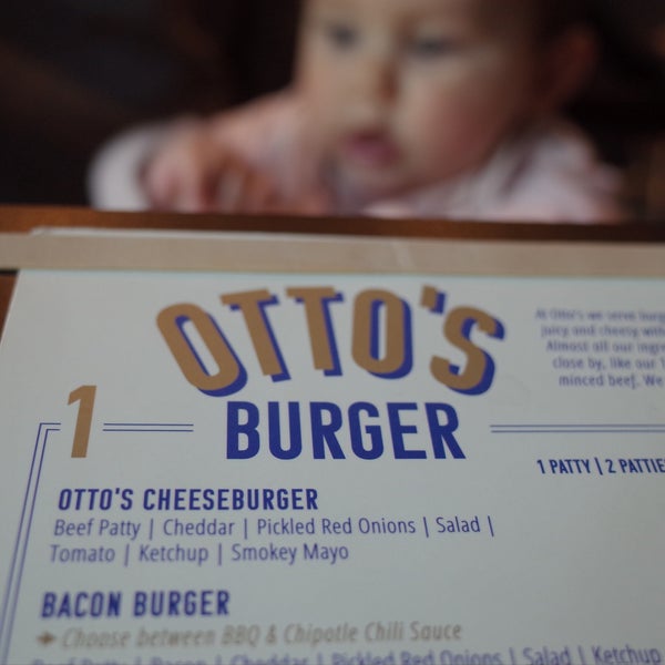 รูปภาพถ่ายที่ Otto&#39;s Burger โดย NikosV เมื่อ 4/28/2019