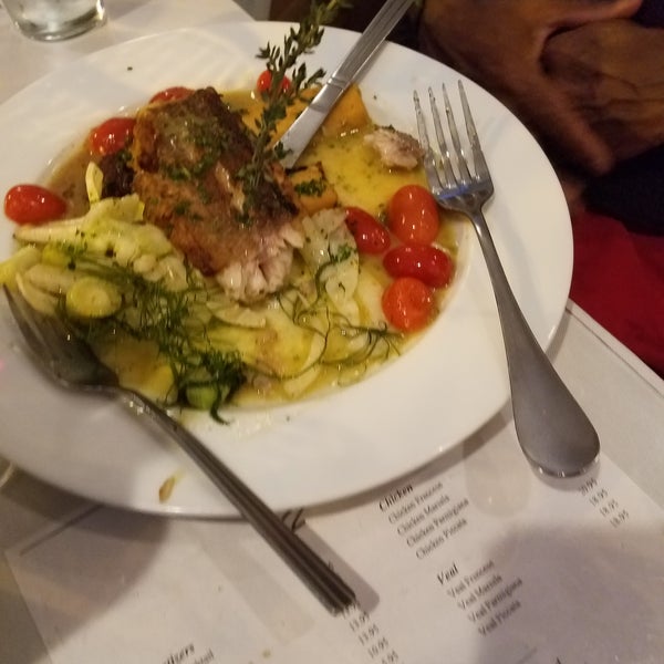 Das Foto wurde bei Presto&#39;s Italian Restaurant von Scott H. am 4/13/2018 aufgenommen