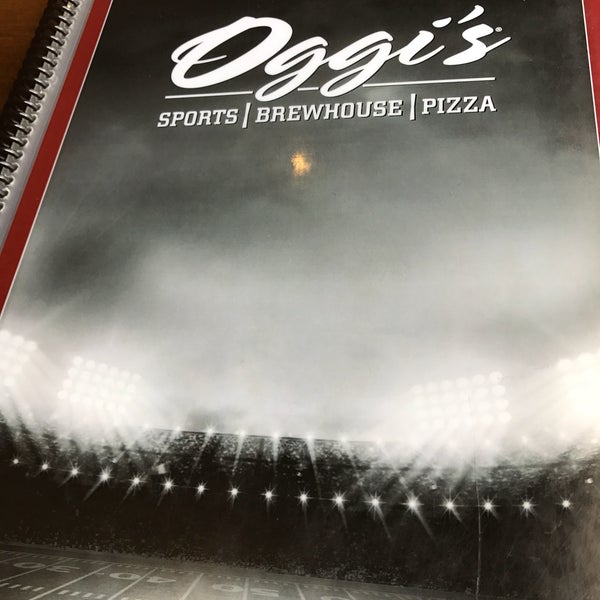 Photo taken at Oggi’s Pizza &amp; Brewhouse Point Loma by Spursfanhawaii on 6/8/2017