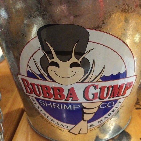 Photo taken at Bubba Gump Shrimp Co. by Alberto P. on 8/19/2015