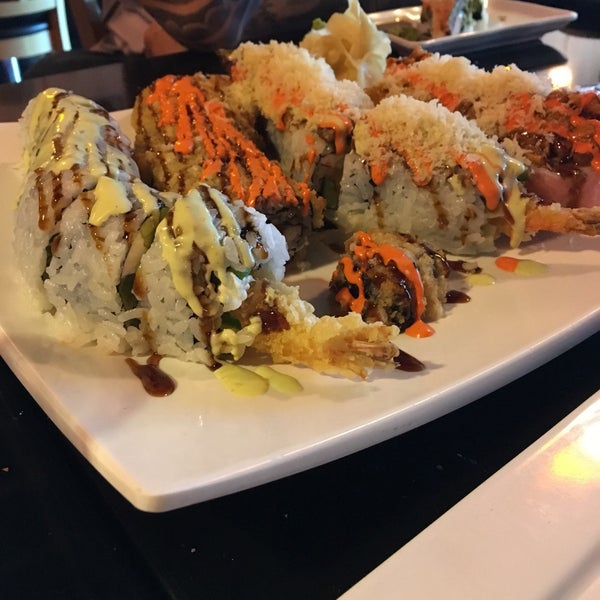 Photo taken at Shinto Japanese Steakhouse &amp; Sushi Lounge by Kool A. on 6/26/2017