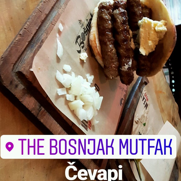 1/20/2017 tarihinde Melih Ç.ziyaretçi tarafından The Bošnjak Mutfak'de çekilen fotoğraf