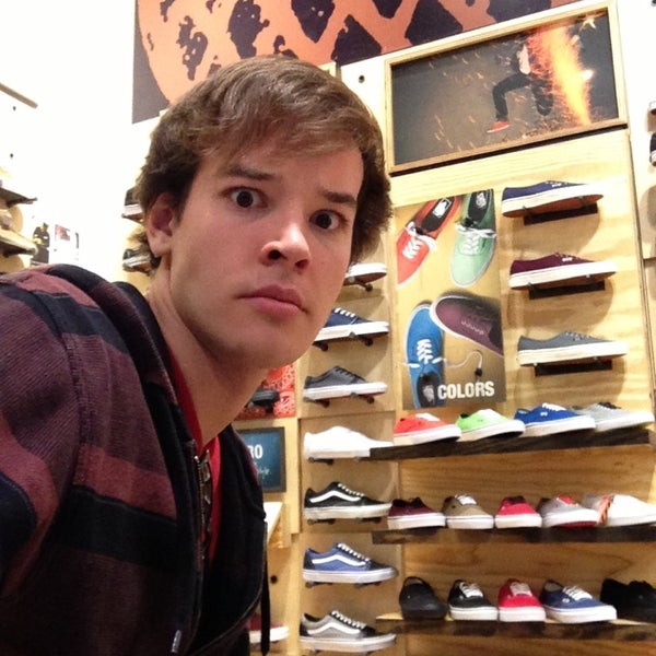 off the wall shoe store