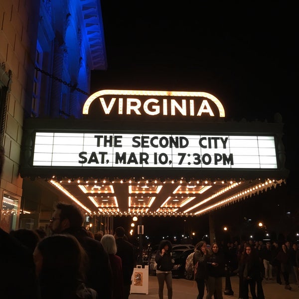 Foto tirada no(a) Virginia Theatre por Tim B. em 3/11/2018