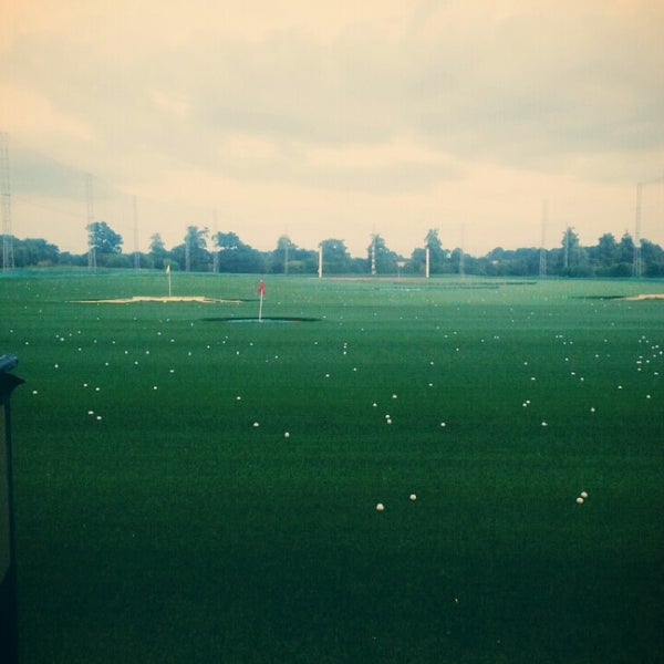 Photo taken at Topgolf by Suna D. on 7/31/2014