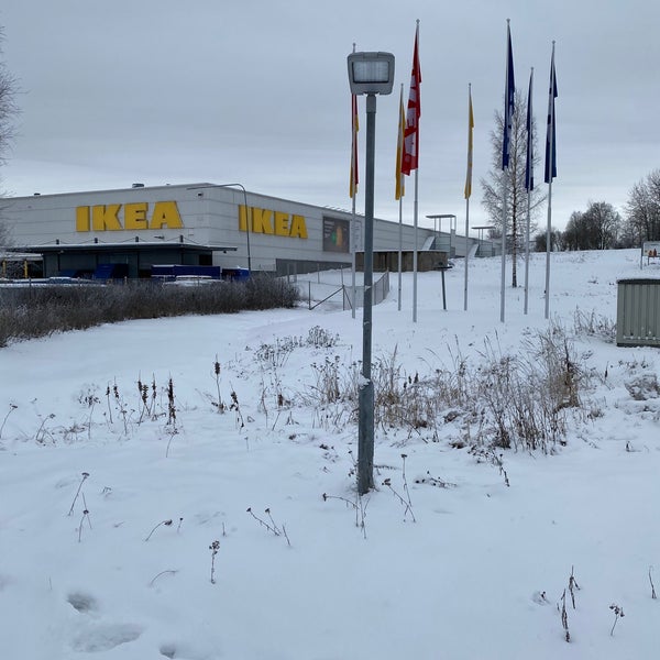 Foto tirada no(a) IKEA por Tri N. em 1/9/2022