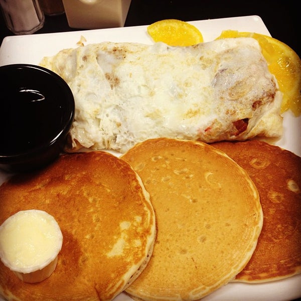 10/20/2013にWJがStacks Pancake House &amp; Cafeで撮った写真
