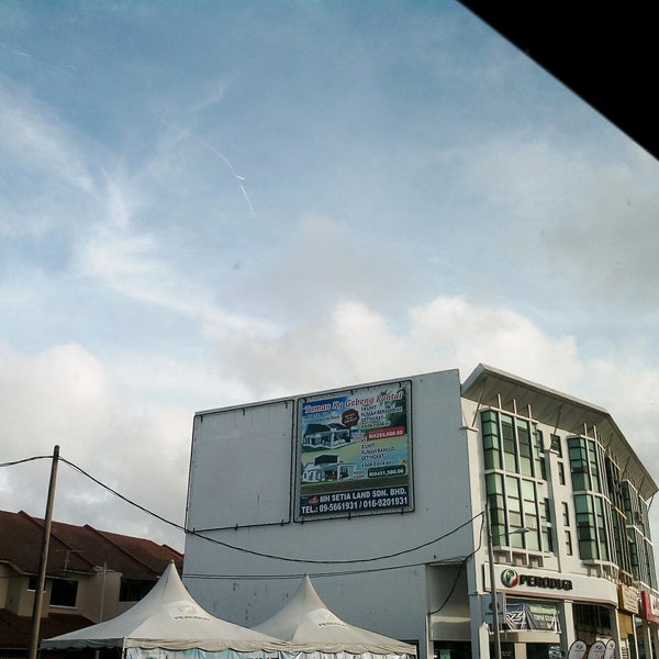 Foto Di Perodua Sales Sdn Bhd Kuantan Pahang