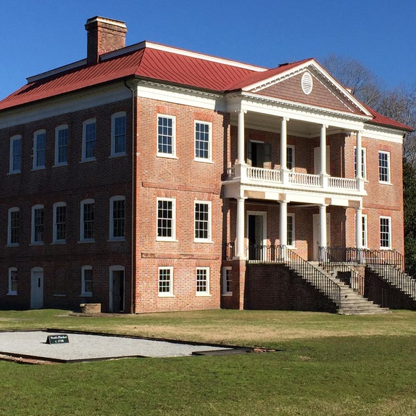 Photo taken at Drayton Hall by Irene L. on 1/16/2015