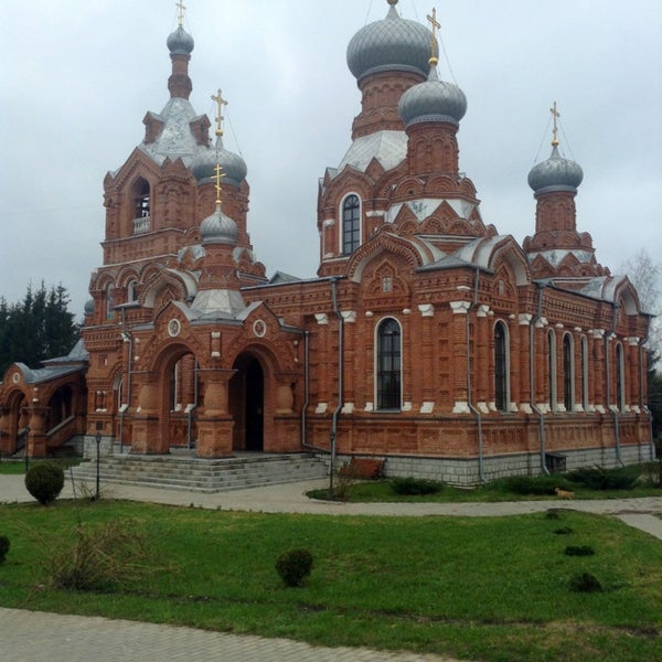 Церковь Воздвижения Креста Господня Дарна