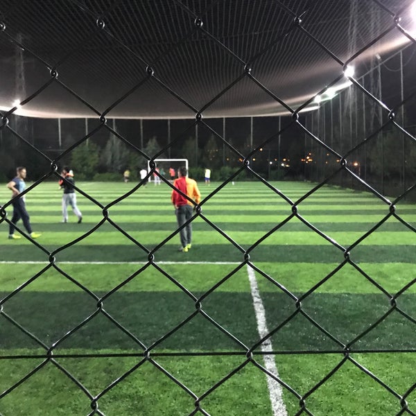 ozates halisaha futbol sahasi