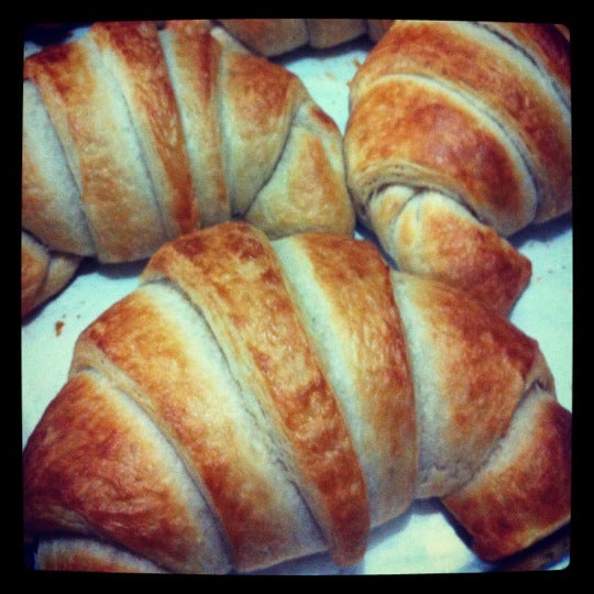 Photo taken at L&#39;Crescent Home Made Croissants &amp; Coffee Shop by Diana T. on 10/30/2012