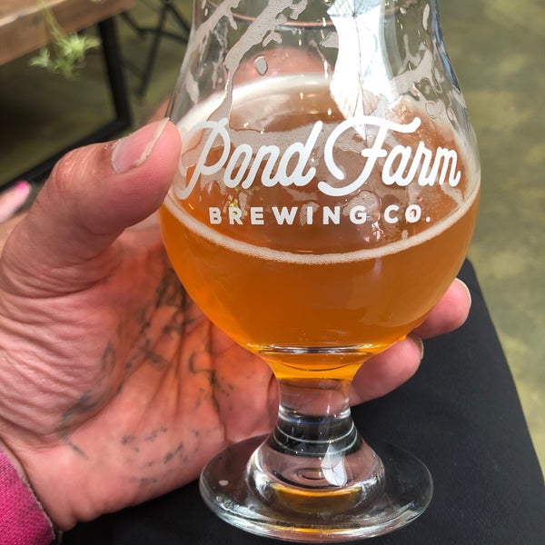 รูปภาพถ่ายที่ Pond Farm Brewing Company โดย P M. เมื่อ 6/9/2019