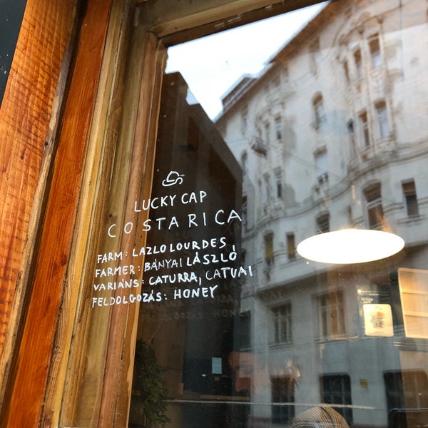 Foto tirada no(a) Coffee Stand Gutenberg por zsüdi em 2/7/2018