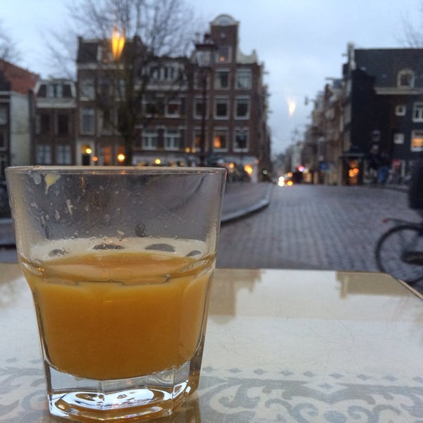 Foto tomada en Amsterdam Wiechmann Hotel  por Nuno B. el 1/3/2014