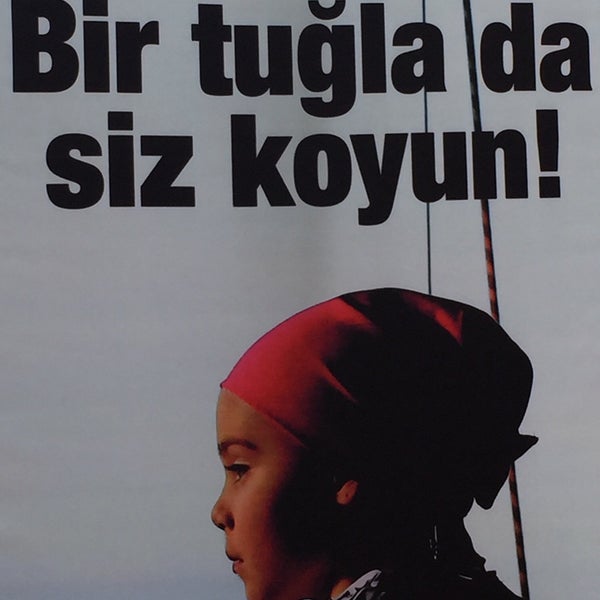 Photo taken at LSV Dükkan ve Akıllı Çocuk Dünyası by Azra T. on 4/18/2015
