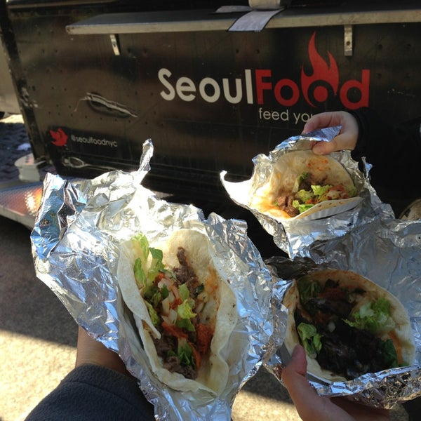 รูปภาพถ่ายที่ Seoul Food โดย Dawance C. เมื่อ 12/30/2012