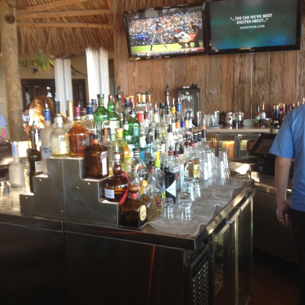 Foto diambil di Cheeca Lodge Tiki Bar oleh Scott A. pada 5/3/2013