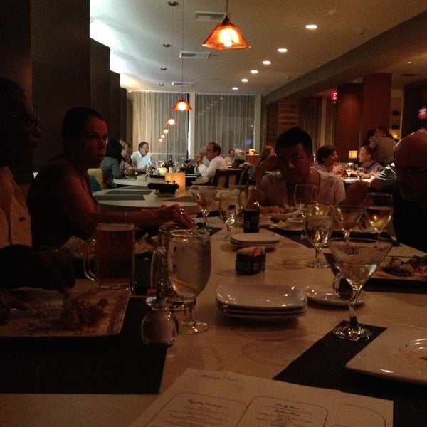 Foto tirada no(a) Second Story Restaurant por Joey C. em 9/20/2013
