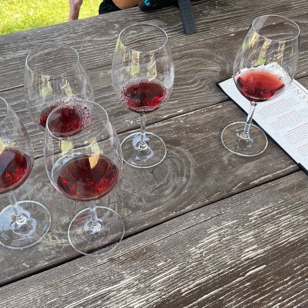 Foto diambil di Sunstone Vineyards &amp; Winery oleh Dipesh G. pada 11/4/2022