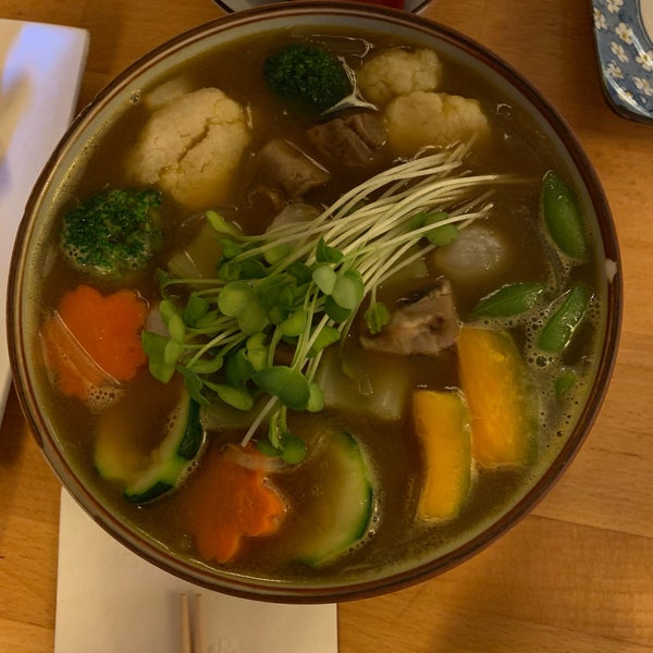 Снимок сделан в Cha-Ya Vegetarian Japanese Restaurant пользователем Dipesh G. 7/13/2019