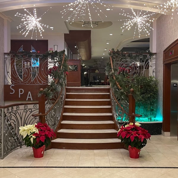 Photo taken at Viana Hotel &amp; Spa by Dipesh G. on 12/12/2022