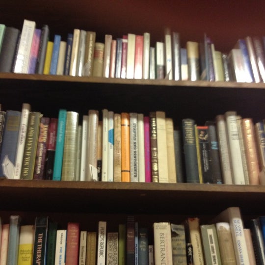 Photo taken at Idle Time Books by Nia M. on 9/16/2012