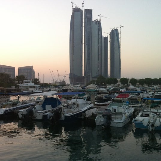 Photo taken at The Yacht Club نادي اليخوت by El Y. on 10/2/2012