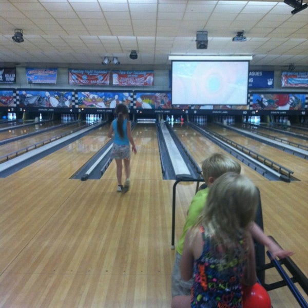 Photo taken at Starlite Lanes by Angele S. on 7/9/2014