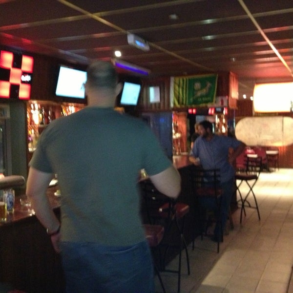 &action бар. Экшен бар. Стейк хаус на павелецкой. Stand-up & action зал дербеневская. Экшен бар.