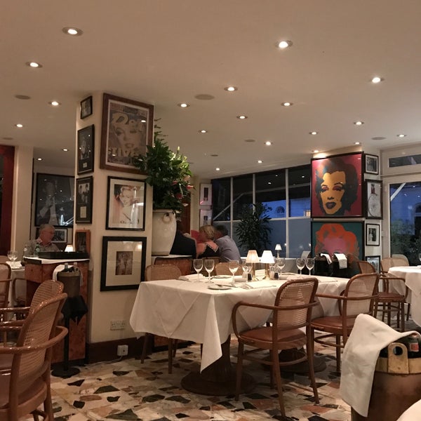 Das Foto wurde bei Montpeliano Restaurant von Lama I. am 7/18/2017 aufgenommen