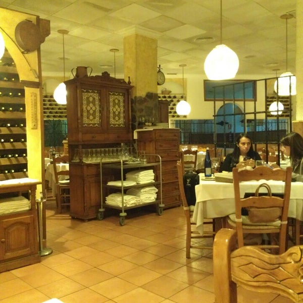 Das Foto wurde bei Restaurante Rías Bajas von Jaga D. am 10/14/2013 aufgenommen