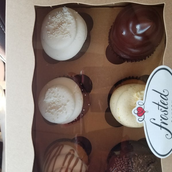 Frosted Cakery Bakery in Fresno