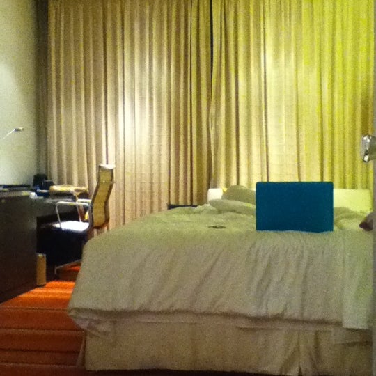 Photo taken at Courtyard by Marriott by Aakriti D. on 10/2/2012