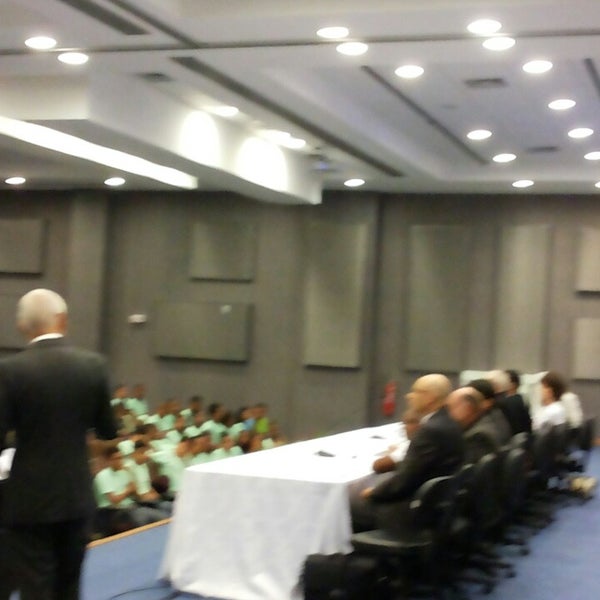 Das Foto wurde bei Assembleia Legislativa do Estado da Bahia (ALBA) von Jorge Gabriel F. am 5/29/2013 aufgenommen