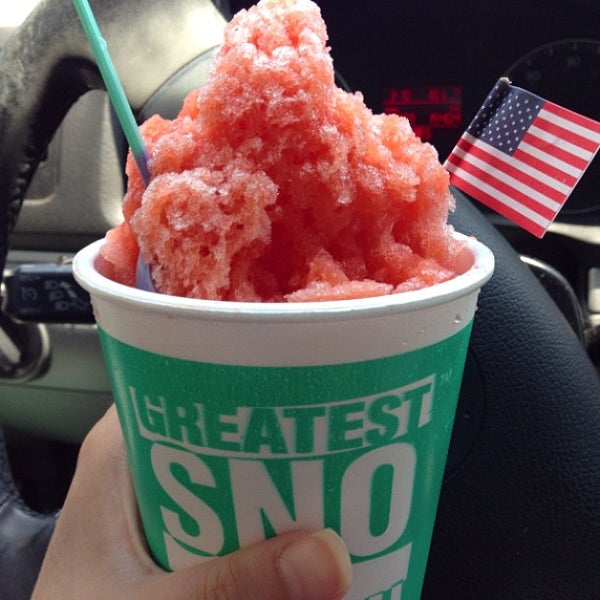 Photo taken at Bahama Buck&#39;s by Nicolle D. on 7/5/2013