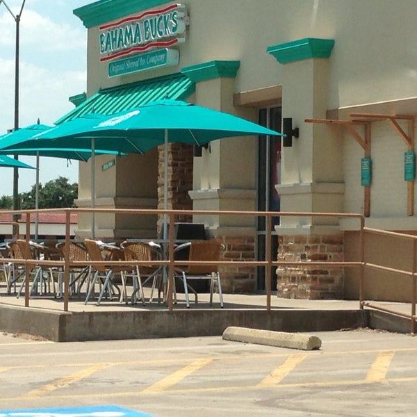 Photo taken at Bahama Buck&#39;s by Nicolle D. on 7/2/2013
