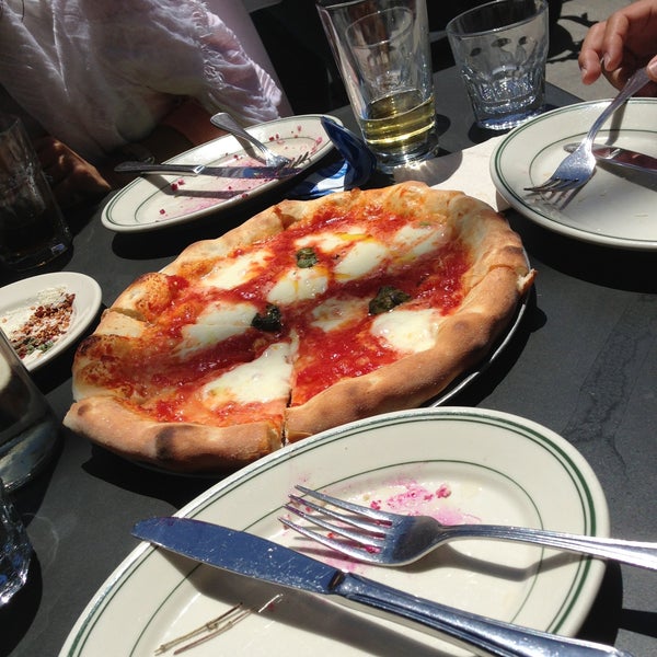 5/18/2013에 Mihoo님이 Pizzeria Delfina에서 찍은 사진