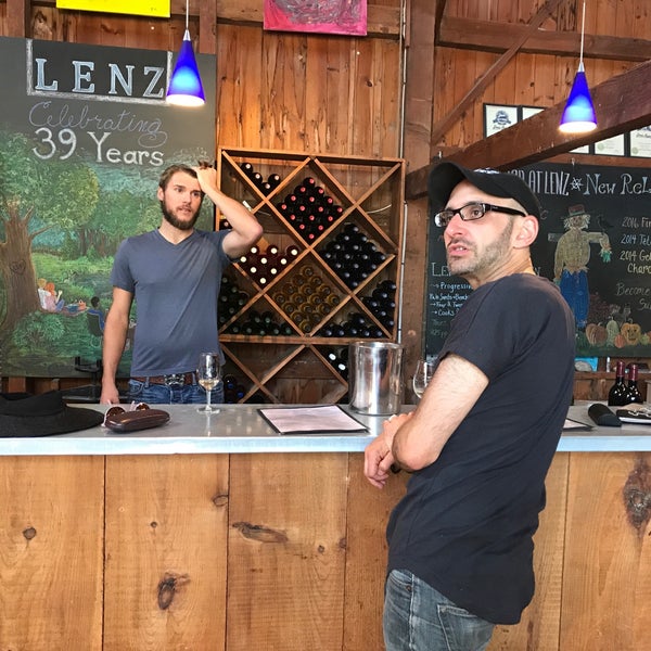 8/30/2017 tarihinde Laurel T.ziyaretçi tarafından The Lenz Winery'de çekilen fotoğraf